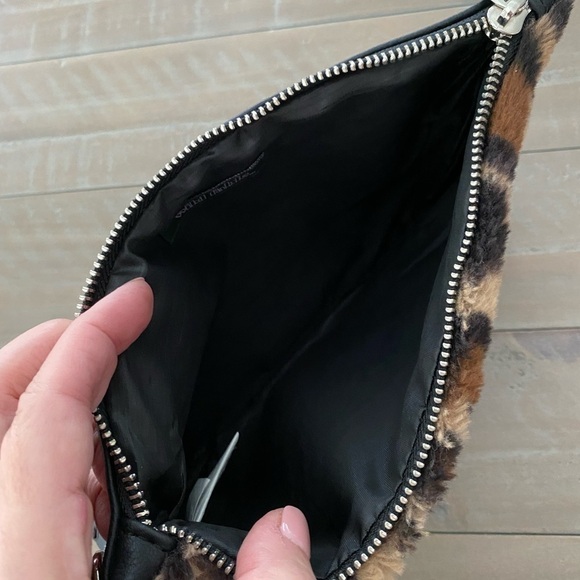 Target Wild Fable Tan Brown Animal Print Large Oversized Wristlet Purse - Picture 3 of 4